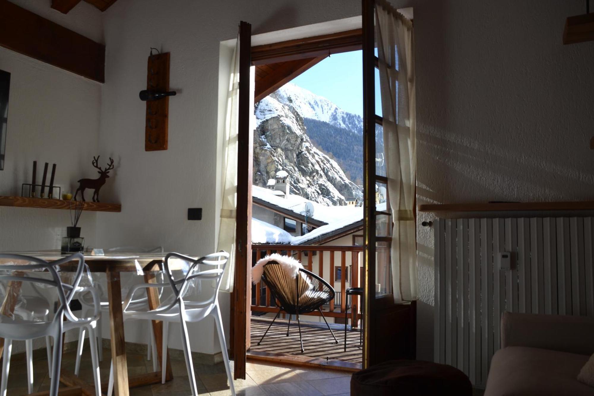 Chalet Mont Blanc De Courmayeur Bagian luar foto