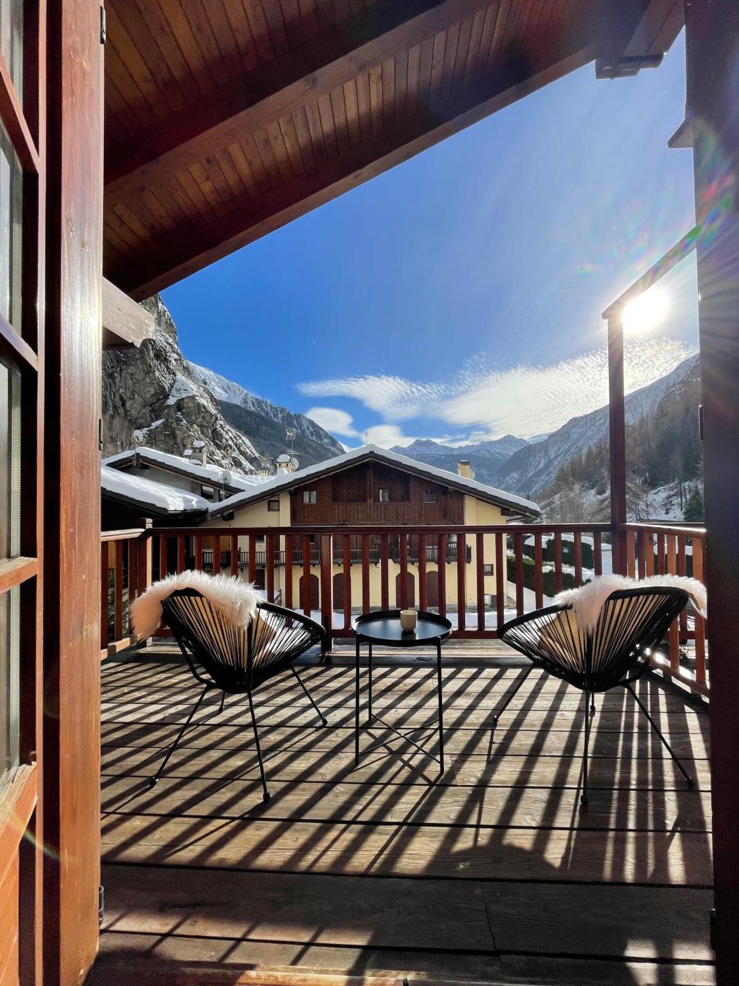 Chalet Mont Blanc De Courmayeur Bagian luar foto
